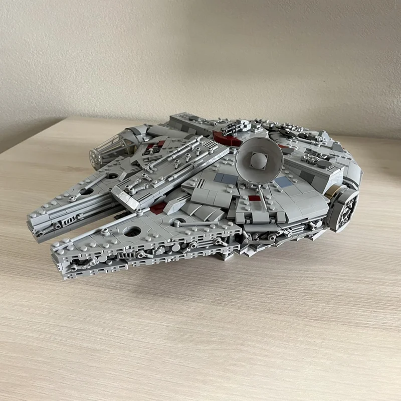 Faucon Millenium — Set de construction MOC Star Wars 2800+ pièces